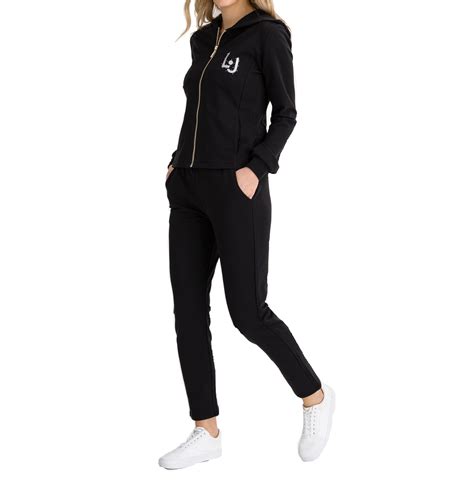 tuta sportiva donna firmata